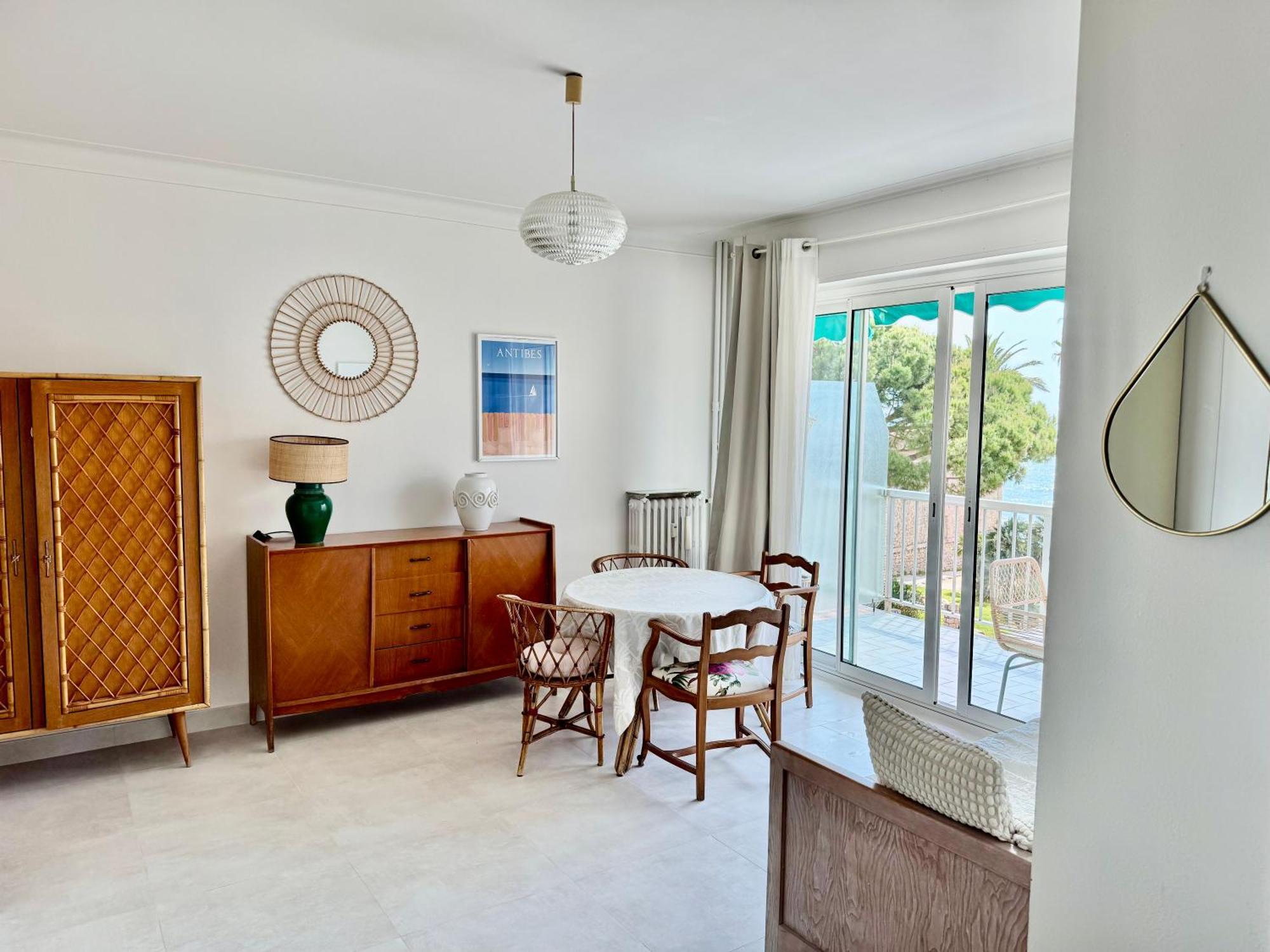 Cozy Studio, Sea View, Old Town, Near Beaches Antibes Buitenkant foto