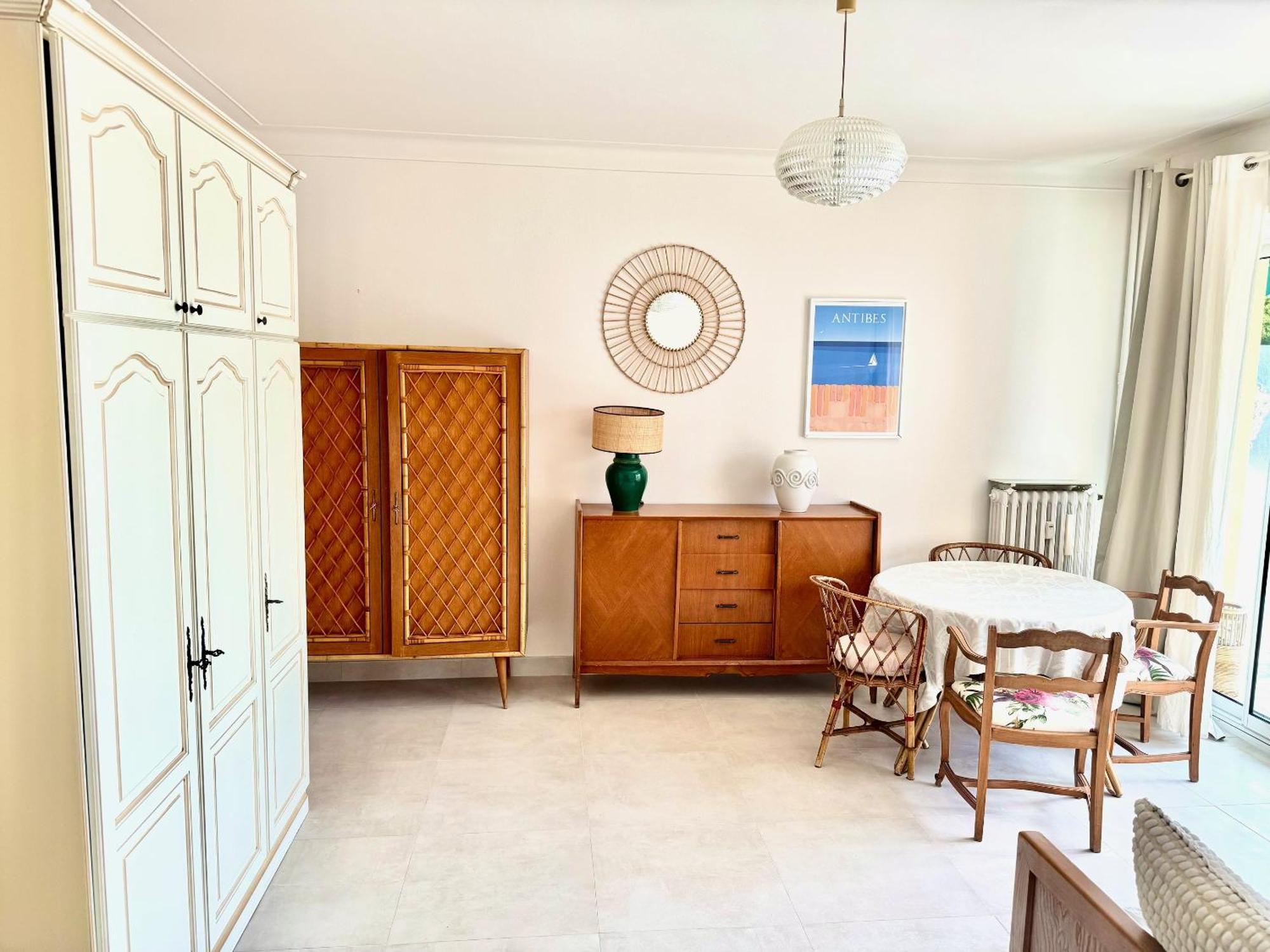 Cozy Studio, Sea View, Old Town, Near Beaches Antibes Buitenkant foto