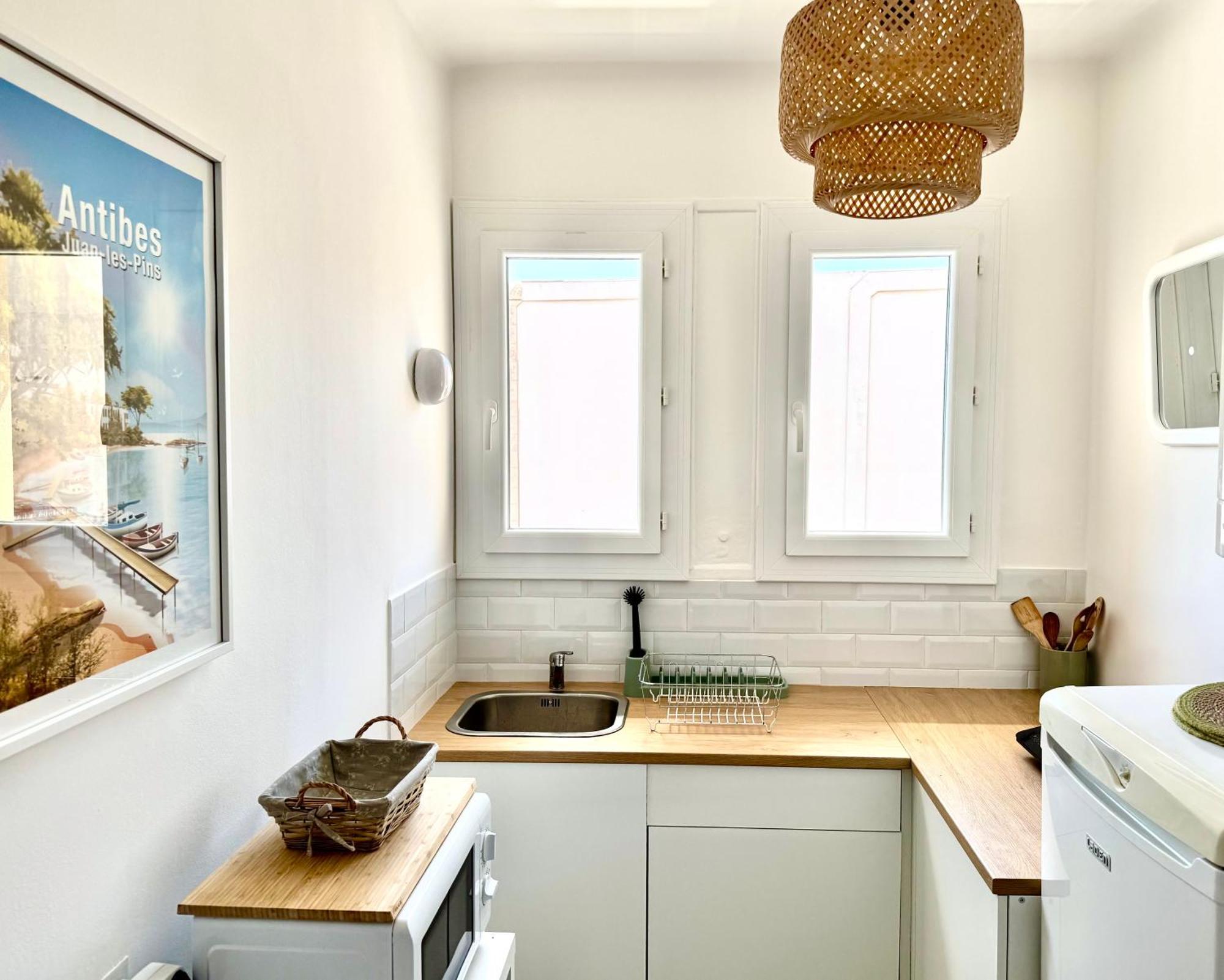 Cozy Studio, Sea View, Old Town, Near Beaches Antibes Buitenkant foto